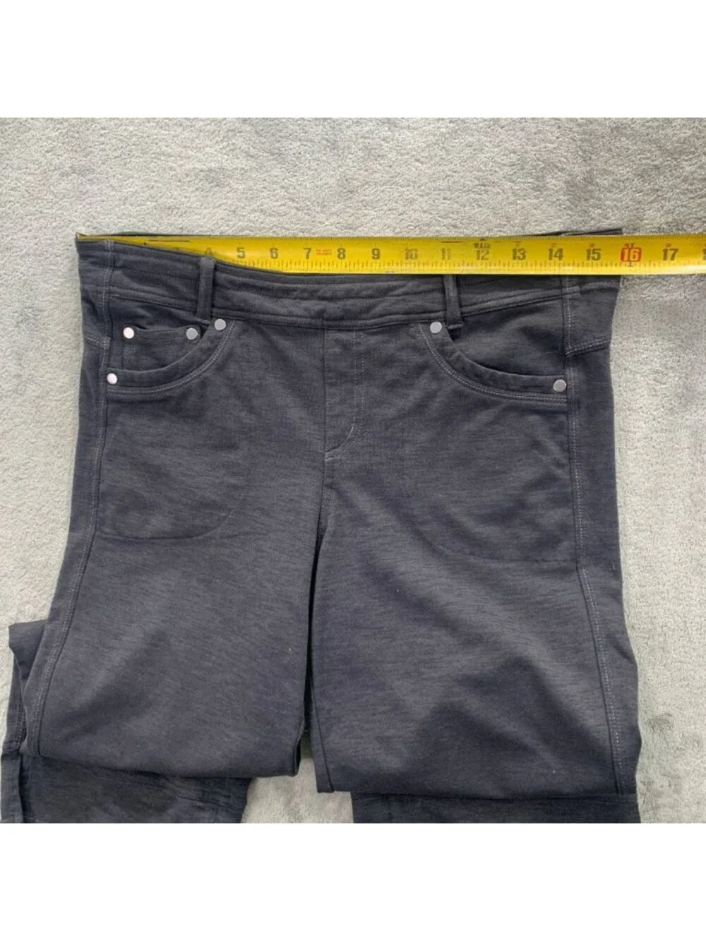 Kuhl Mova Capri Pants Size 10 Heather Gray Hiking Outdoor Gorpcore Stretch *FLAW